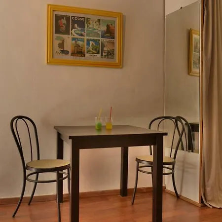 Le Du Cardinal Central/ Wifi/ A Pieds! Lägenhet