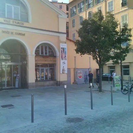 Le Du Cardinal Central/ Wifi/ A Pieds! Lägenhet