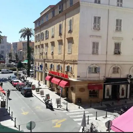 Le Du Cardinal Central/ Wifi/ A Pieds! Lägenhet *